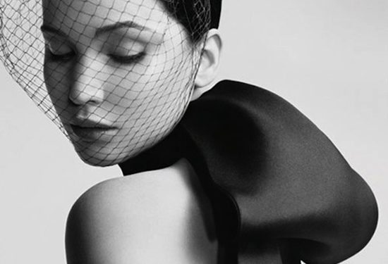 Jennifer Lawrence é o novo rosto das bolsas Miss Dior